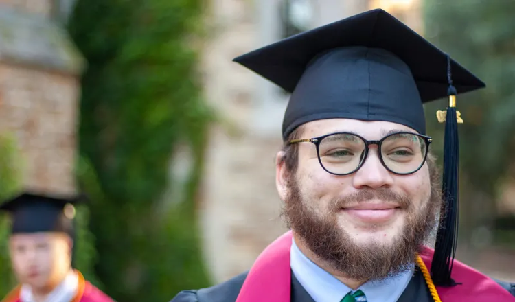 graduatelucas